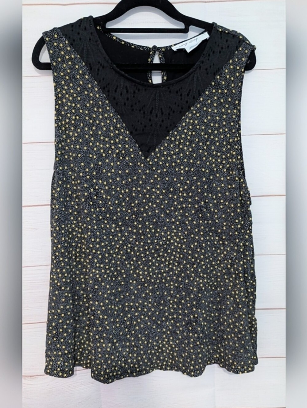 Nwot Sleeveless 🖤 💛 Floral Blouse With Black Lace Detail Size 2X Petite